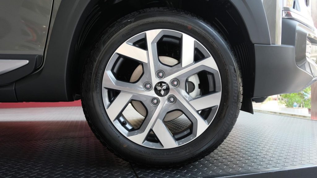 mâm xe Xpander Cross 2023
